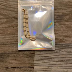 fake seashell bracelet